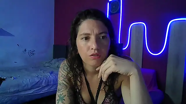 sweetbabyass online show from February 5, 2026, 7:40 pm