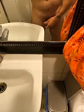 Manuu90 online show from April 1, 2026, 12:22 am