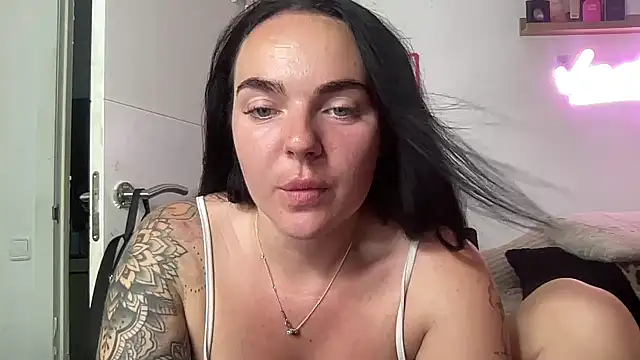 yorkshiregal online show from July 14, 2026, 7:08 pm