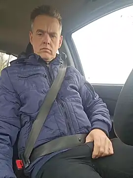 Hectorthyssen1 online show from April 13, 2026, 2:55 pm