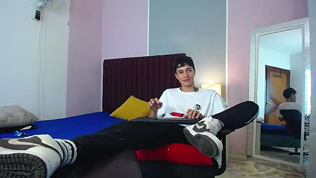 Zacktk7 online show from January 2, 2025, 6:45 pm