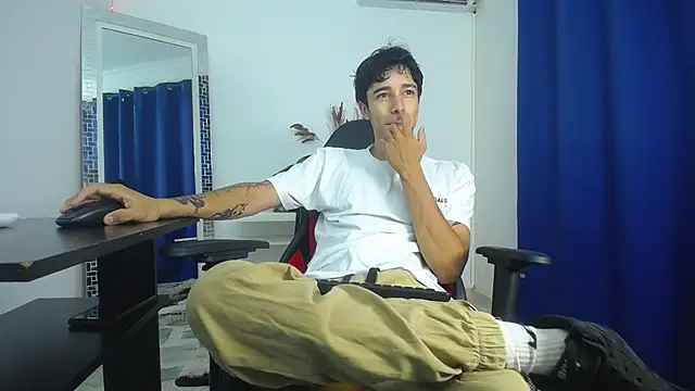 Zacktk7 online show from January 30, 2025, 8:53 pm