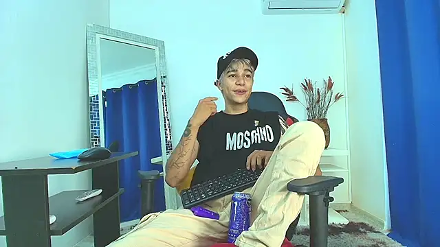 Zacktk7 online show from February 21, 2025, 8:27 pm