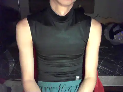 lyus1111 online show from June 15, 2026, 4:53 pm