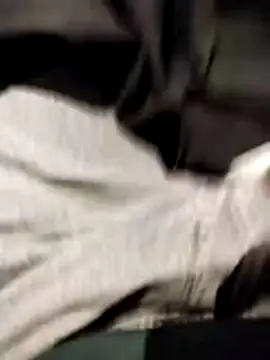 Snapshot of JulesG18 chatting on February 7, 2026, 2:54 pm JulesG18 online show from February 7, 2026, 2:54 pm