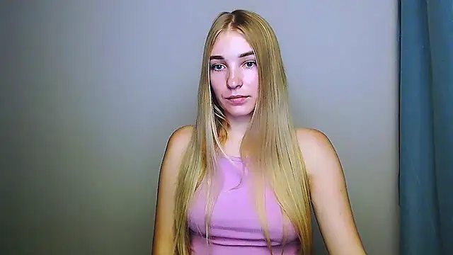 Queen ofLove online show from November 23, 2025, 8:19 pm