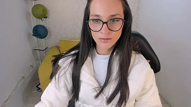 Snapshot of mariaan_m_ chatting on December 27, 2024, 10:16 pm mariaan m  online show from December 27, 2024, 10:16 pm