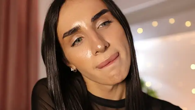 Kim Oberlin  online show from February 12, 2025, 1:48 pm