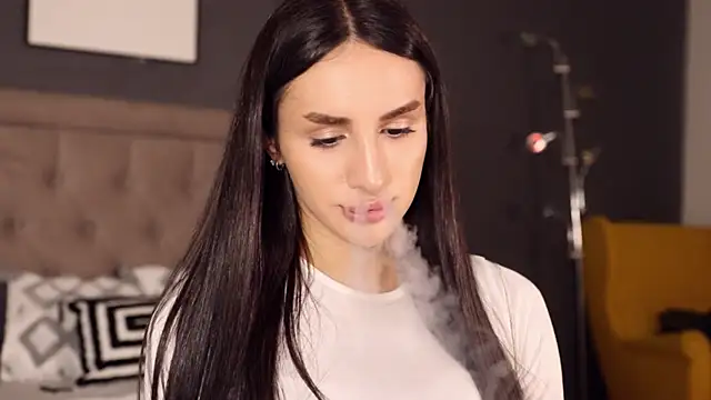 Kim Oberlin  online show from September 24, 2025, 11:35 am