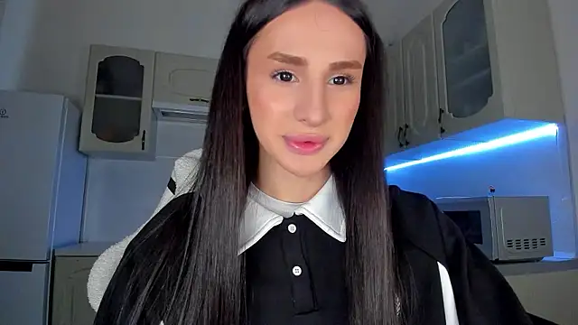 Kim Oberlin  online show from February 5, 2026, 1:05 pm