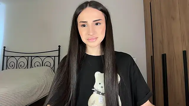 Kim Oberlin  online show from April 1, 2026, 1:52 pm