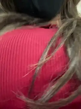 Lunaxx001 online show from April 7, 2026, 7:25 pm