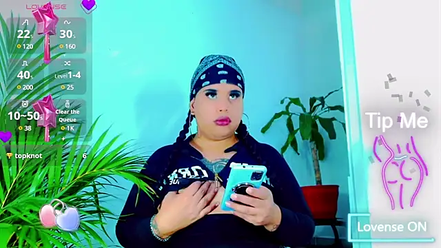 nauthyvalentina online show from February 5, 2025, 6:37 pm