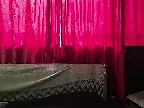 yazforeSolo online show from September 30, 2025, 2:11 pm