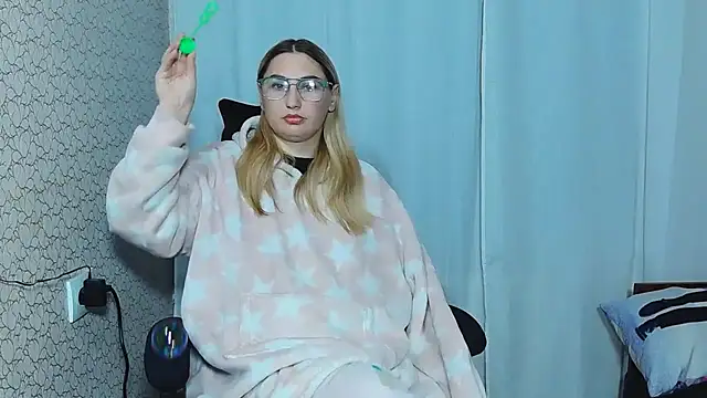 JaneLaJewel online show from October 7, 2025, 4:15 pm