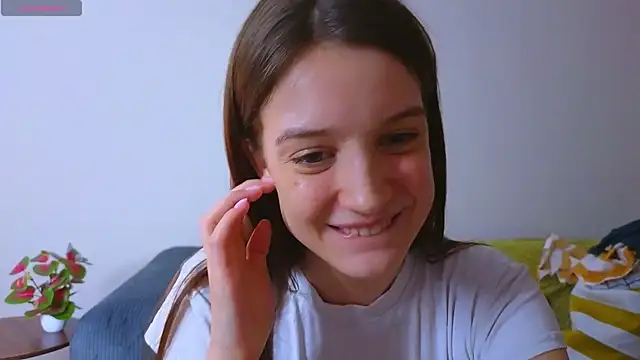 Sweet Evva online show from February 13, 2026, 5:53 pm