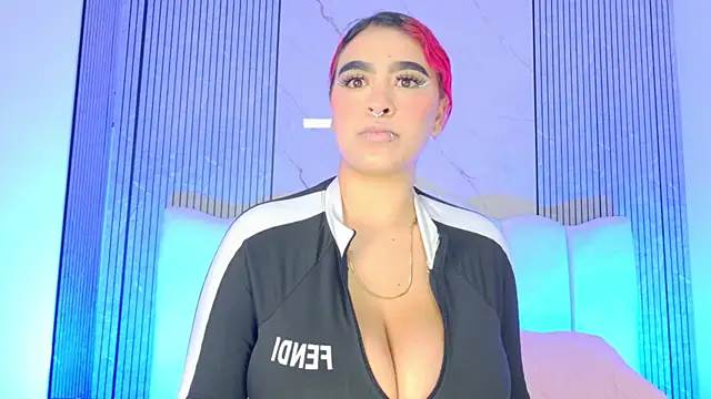 Sofia martiin online show from December 23, 2025, 3:04 am