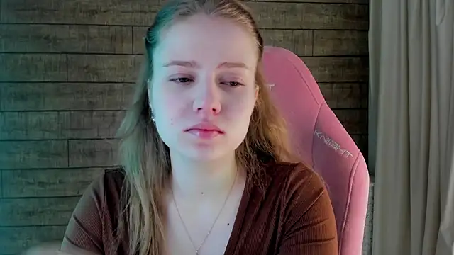 SelinSwarovski online show from April 10, 2026, 4:01 pm