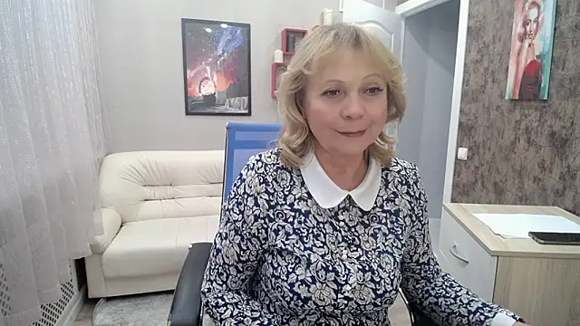 Milla Cutie18 online show from February 17, 2025, 11:55 am