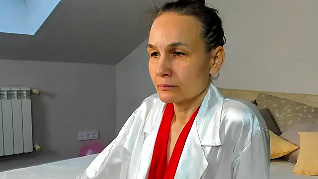 Snapshot of Lillian_White chatting on February 2, 2025, 10:13 am Lillian White online show from February 2, 2025, 10:13 am