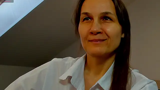 Snapshot of Lillian_White chatting on February 13, 2025, 7:13 am Lillian White online show from February 13, 2025, 7:13 am