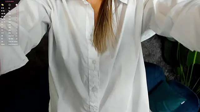 Snapshot of Lillian_White chatting on February 24, 2025, 1:31 pm Lillian White online show from February 24, 2025, 1:31 pm