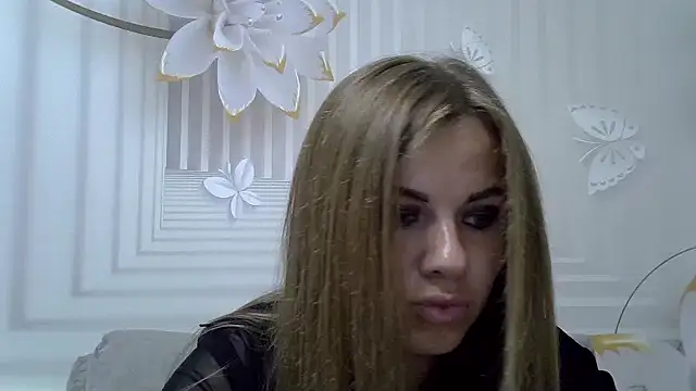Snapshot of TinaFun4u chatting on September 22, 2025, 8:11 pm TinaFun4u online show from September 22, 2025, 8:11 pm