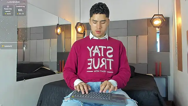 LiamNovak online show from February 5, 2026, 11:26 am