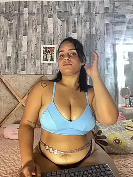 Violetrousse online show from May 8, 2026, 6:57 pm