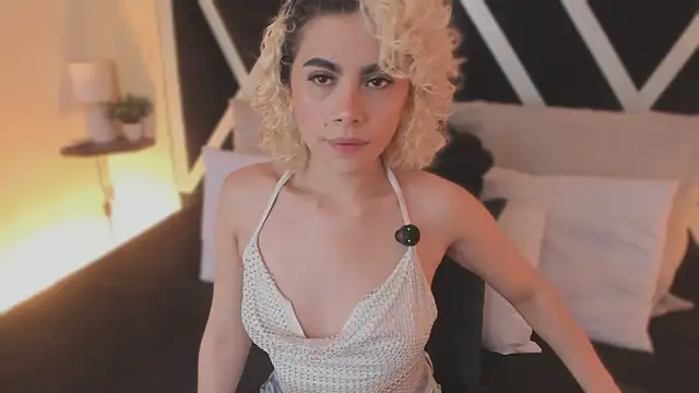 marian pinzon online show from November 18, 2025, 2:39 am