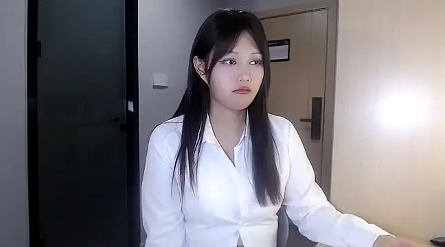 puppy-mango online show from December 6, 2024, 2:49 pm