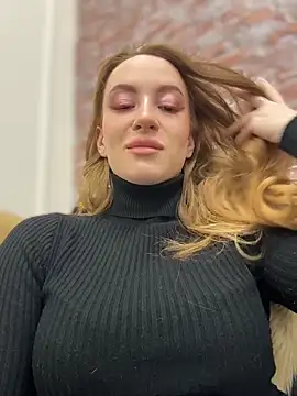  AngelMoon  online show from December 20, 2025, 3:35 am