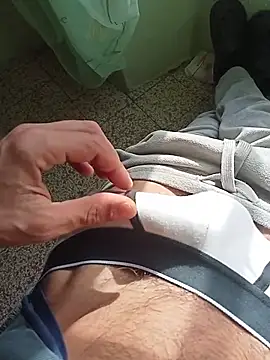 Snapshot of MrTamburine22 chatting on November 21, 2025, 12:15 pm MrTamburine22 online show from November 21, 2025, 12:15 pm