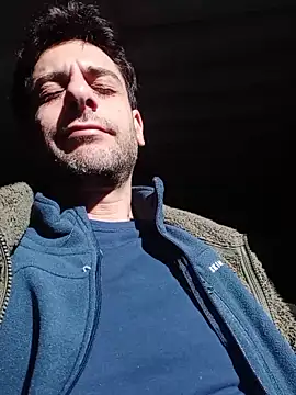 Snapshot of MrTamburine22 chatting on February 6, 2026, 12:30 pm MrTamburine22 online show from February 6, 2026, 12:30 pm