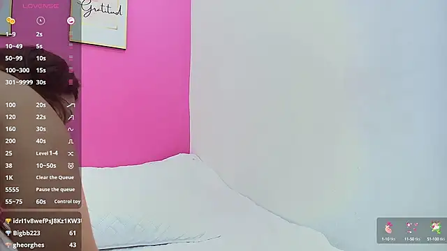 hornybarelylegalgirl online show from February 25, 2025, 4:10 pm