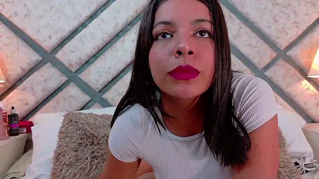 Alice Foster  online show from March 14, 2025, 7:44 pm