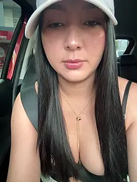 licky lu online show from April 18, 2026, 9:15 pm