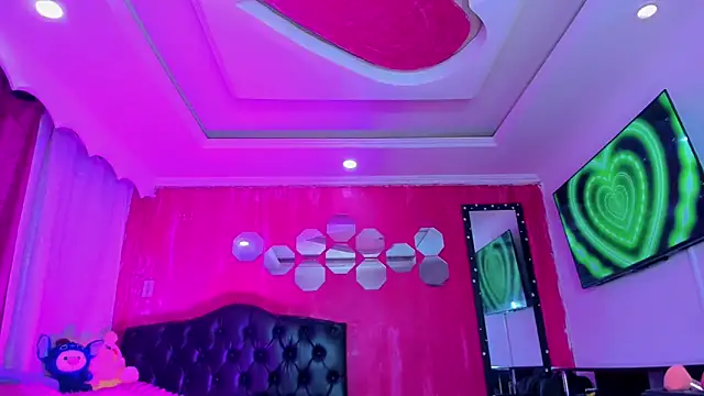 TiffanyMackensyy online show from June 28, 2026, 11:11 pm