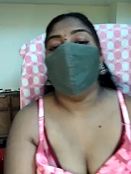 RomeoJuliet345 online show from March 19, 2026, 6:12 pm