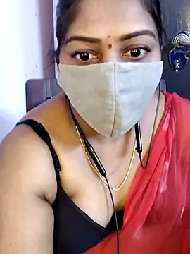 RomeoJuliet345 online show from May 15, 2026, 9:11 pm