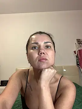 MiraMiss online show from April 10, 2026, 7:57 am