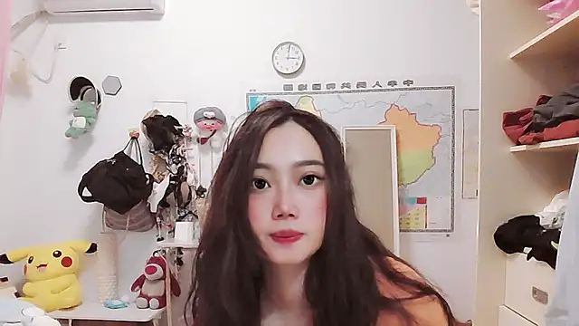 Cherie-xinxin01 online show from December 2, 2024, 1:02 pm