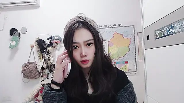 Cherie-xinxin01 online show from December 5, 2024, 1:17 pm