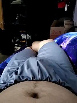 Snapshot of Alee3xxx chatting on March 3, 2026, 11:21 pm Alee3xxx online show from March 3, 2026, 11:21 pm