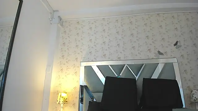 Snapshot of Queenjenn__ chatting on December 11, 2024, 8:50 pm Queenjenn   online show from December 11, 2024, 8:50 pm