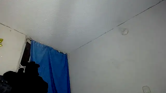 Snapshot of Queenjenn__ chatting on December 20, 2024, 4:20 am Queenjenn   online show from December 20, 2024, 4:20 am