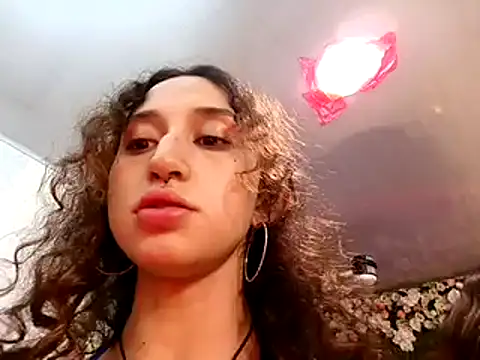 Snapshot of Queenjenn__ chatting on February 7, 2025, 3:01 am Queenjenn   online show from February 7, 2025, 3:01 am