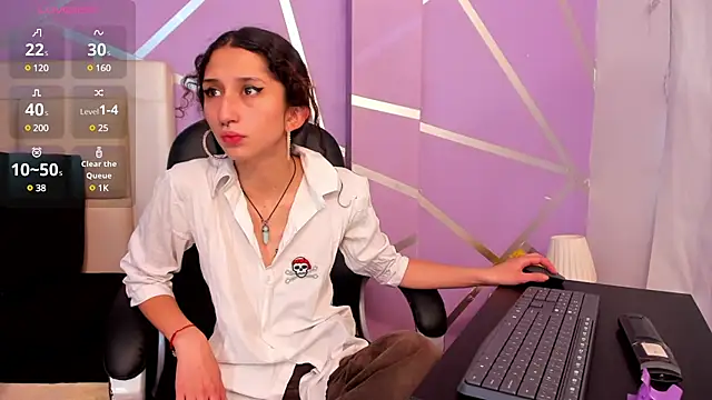 Snapshot of Queenjenn__ chatting on February 27, 2025, 4:21 pm Queenjenn   online show from February 27, 2025, 4:21 pm