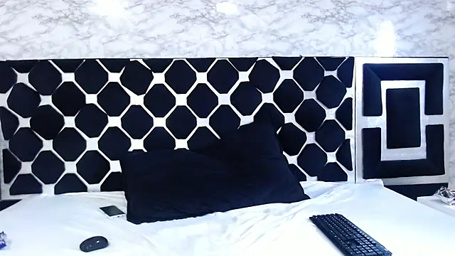 Snapshot of Candy_Bony chatting on January 11, 2025, 7:27 pm Candy Bony online show from January 11, 2025, 7:27 pm