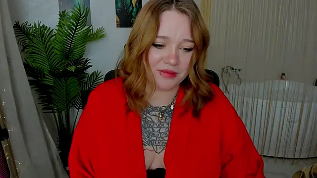 MoonLghte online show from February 4, 2025, 11:16 pm